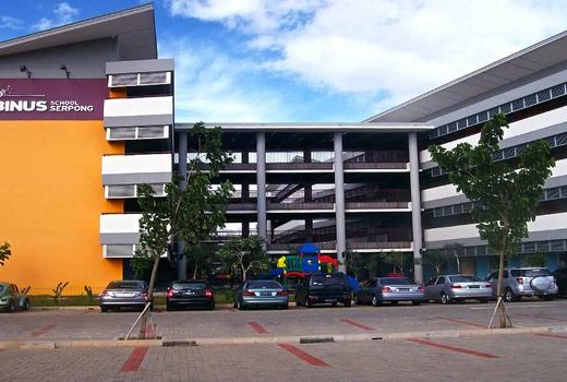 Binus Serpong Staff Desk