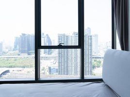 1 Schlafzimmer Wohnung zu vermieten im The Esse at Singha Complex, Bang Kapi, Huai Khwang