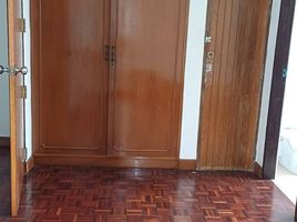 2 Bedroom Apartment for rent at Kannikar Court, Si Lom