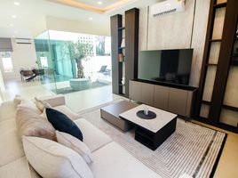3 Schlafzimmer Villa zu verkaufen im Terra The Privacy, Thap Tai