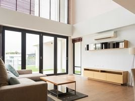 3 Schlafzimmer Penthouse zu vermieten im RQ Residence, Khlong Tan Nuea