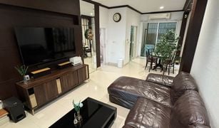 曼谷 Bang Kho Baan Klang Muang Sathon-Taksin 2 3 卧室 屋 售 