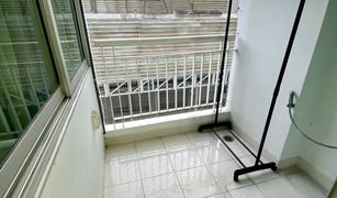 1 Bedroom Condo for sale in Talat Phlu, Bangkok Life @ Thaphra