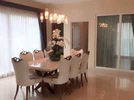 4 Bedroom Villa for rent at Grand Bangkok Boulevard Rama 9-Srinakarin, Saphan Sung