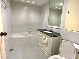 2 Schlafzimmer Appartement zu vermieten im Supalai Place, Khlong Tan Nuea