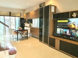 4 Schlafzimmer Haus zu verkaufen im Baan Klang Muang Urbanion Sathon-Taksin 1, Bang Kho
