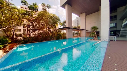 Фото 1 of the Communal Pool at The Madison