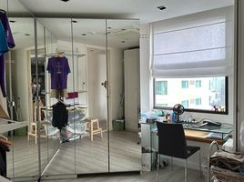 2 Schlafzimmer Appartement zu vermieten im Regent Royal Place 1, Lumphini