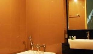 2 Bedrooms Condo for sale in Khlong Toei, Bangkok Siri On 8