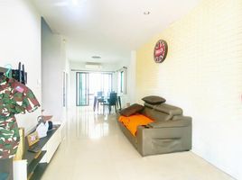 3 Bedroom Townhouse for sale at The Ozone Petchkasem 53, Lak Song, Bang Khae