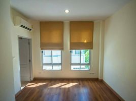 4 Bedroom Townhouse for sale at Baan Klang Krung Grande Vienna Rama 3, Bang Phongphang