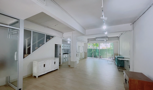 6 Bedrooms Townhouse for sale in , Bangkok 