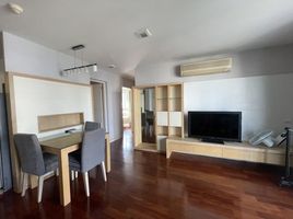 2 Bedroom Condo for rent at 49 Plus, Khlong Tan Nuea