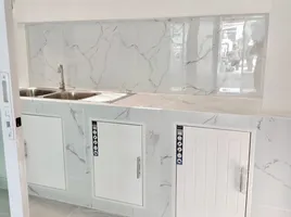 2 Bedroom Townhouse for sale at Anocha Village, Thep Krasattri