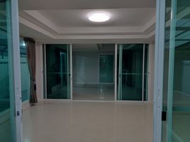 5 спален Дом for sale in Kluaynamthai Hospital, Phra Khanong, Phra Khanong Nuea