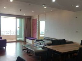 2 Schlafzimmer Wohnung zu vermieten im Watermark Chaophraya, Bang Lamphu Lang