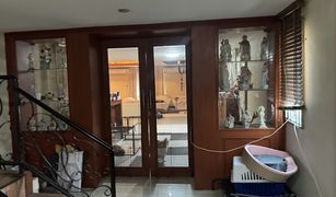 5 Bedrooms Townhouse for sale in Suan Luang, Bangkok 