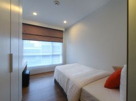 2 спален Квартира в аренду в Tanida Residence, Si Lom