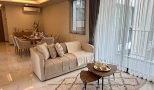 2 Bedrooms Condo for sale in Phra Khanong, Bangkok Define by Mayfair Sukhumvit 50