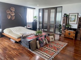5 Bedroom Penthouse for sale at Lake Green Condominium, Lumphini