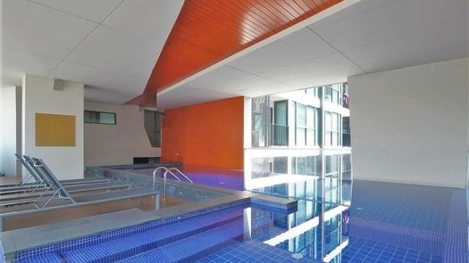 Photos 1 of the Piscine commune at D25 Thonglor