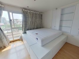 1 Schlafzimmer Wohnung zu verkaufen im U Delight at Huay Kwang Station, Huai Khwang