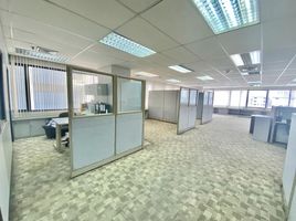 210 SqM Office for rent at Ocean Tower 2, Khlong Toei Nuea, Watthana