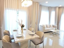 3 Schlafzimmer Villa zu verkaufen im Perfect Park Rangsit, Ban Klang