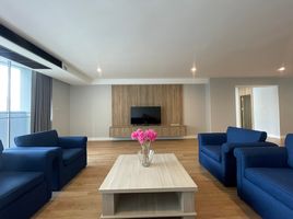 4 Bedroom Condo for rent at Raj Mansion, Khlong Toei