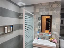 3 Schlafzimmer Appartement zu verkaufen im Zayed Dunes Complex, 6th District