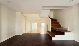 3 Bedrooms Townhouse for sale in Nuan Chan, Bangkok Private Villa