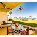 Pacific Beach 7: Enjoy beachfront living