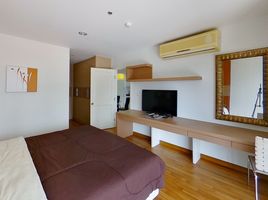 2 Schlafzimmer Wohnung zu vermieten im Serene Place Sukhumvit 24, Khlong Tan