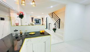 2 Bedrooms Townhouse for sale in Na Kluea, Pattaya Rattanakorn Village 18