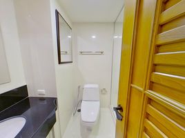 2 Bedroom Condo for rent at Empire Sawatdi, Khlong Toei Nuea