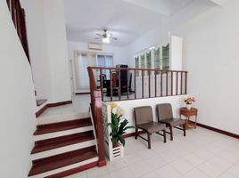 3 Schlafzimmer Reihenhaus zu vermieten im Baan Klang Muang Rama 9 - Srinakarin, Suan Luang