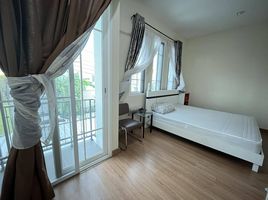 3 Bedroom Villa for sale at Golden Town Ramintra-Wongwaen, Ram Inthra, Khan Na Yao