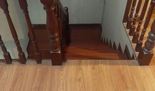 3 Bedrooms House for sale in Huai Khwang, Bangkok 