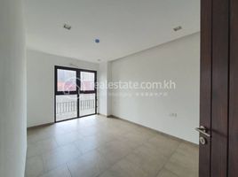 1 Bedroom Apartment for sale at 𝗔 𝗯𝗿𝗮𝗻𝗱 𝗻𝗲𝘄 𝗢𝗻𝗲-𝗯𝗲𝗱𝗿𝗼𝗼𝗺 𝗰𝗼𝗻𝗱𝗼𝗺𝗶𝗻𝗶𝘂𝗺 𝗼𝗻 𝗨𝗥𝗚𝗘𝗡𝗧 𝗦𝗔𝗟𝗘 - 𝗔𝗘𝗢𝗡 𝗠𝗮𝗹𝗹 𝟯., Chak Angrae Leu, Mean Chey