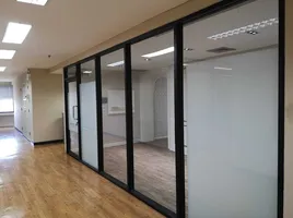 52.10 кв.м. Office for rent at Ocean Tower 2, Khlong Toei Nuea, Щаттхана, Бангкок