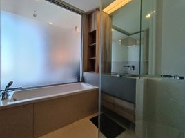 1 Bedroom Condo for sale at The Esse Asoke, Khlong Toei Nuea