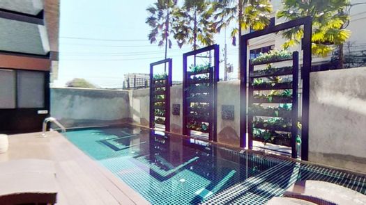 3D视图 of the Communal Pool at Moda Condo