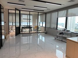 127 m² Office for rent at Bangna Complex, Bang Na, Bang Na