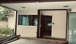 4 Bedrooms Townhouse for sale in Anusawari, Bangkok The Ozone Phaholyothin 48