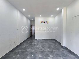 5 Bedroom Condo for rent at 3-Storey Apartment Building for Lease in Daun Penh, Phsar Thmei Ti Bei