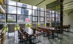 Фото 3 of the Library / Reading Room at Chewathai Residence Asoke