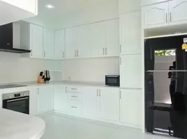 3 спален Вилла в аренду в Impress House Village, Nong Prue