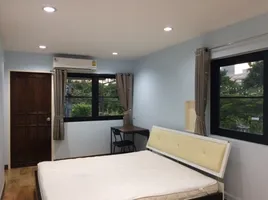 5 Bedroom Townhouse for rent in Bangkok, Huai Khwang, Huai Khwang, Bangkok