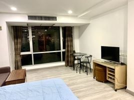 Studio Apartment for rent at The Trendy Condominium, Khlong Toei Nuea