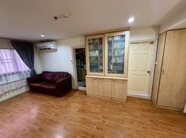 2 Schlafzimmer Wohnung zu vermieten im Lumpini Ville Phahol-Suthisarn, Sam Sen Nai